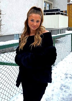 Zoe Collins